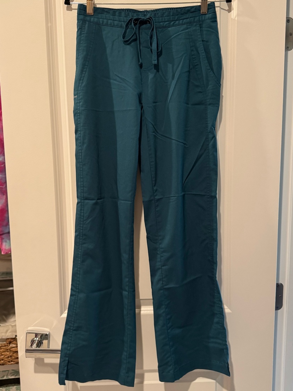 XS 2Pc Scrub Set Healing Hands Caribbean Teal - Picture 7 of 13